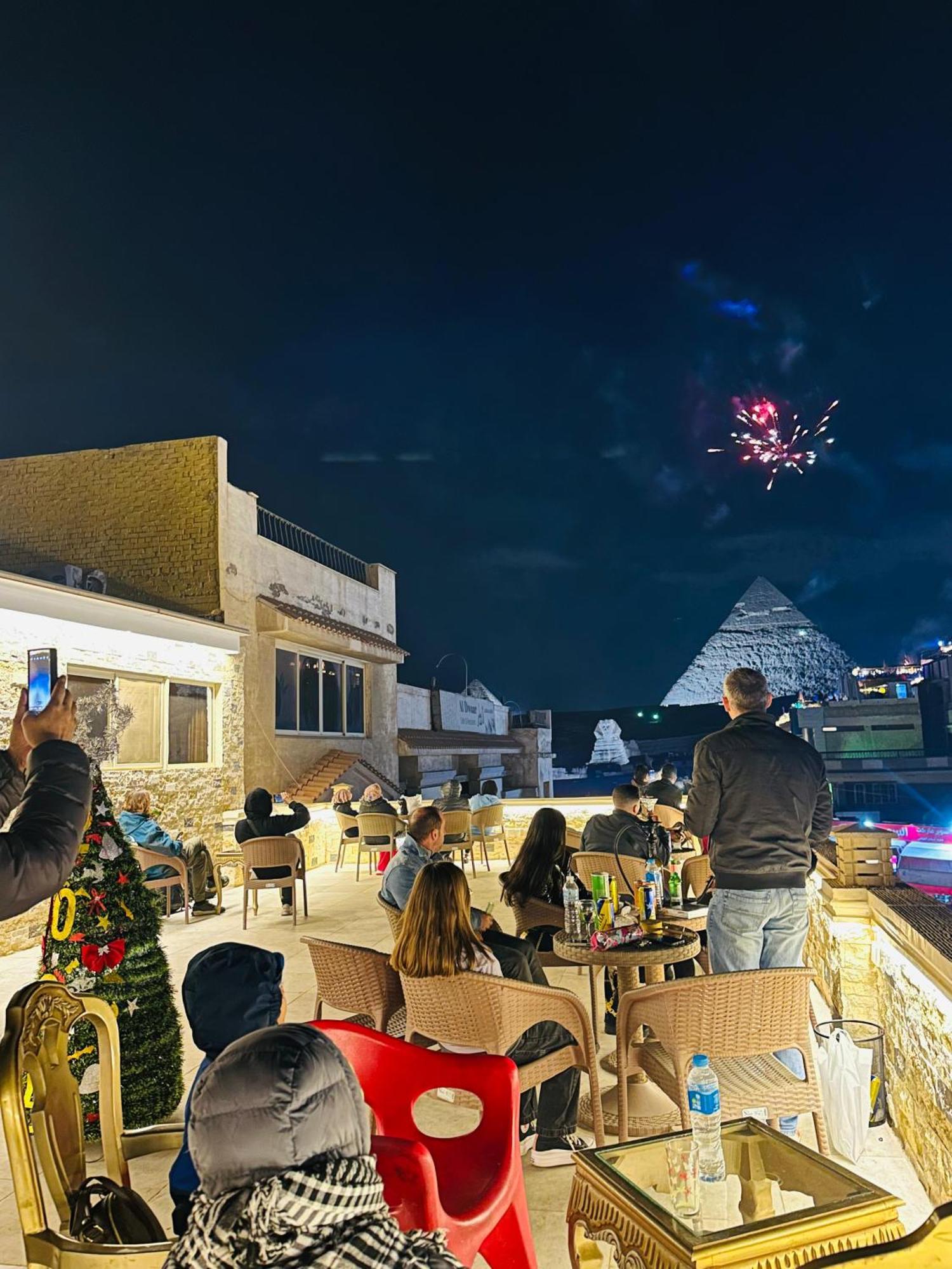 King Ali Pyramids View Inn Kafrat al Jabal Exterior foto